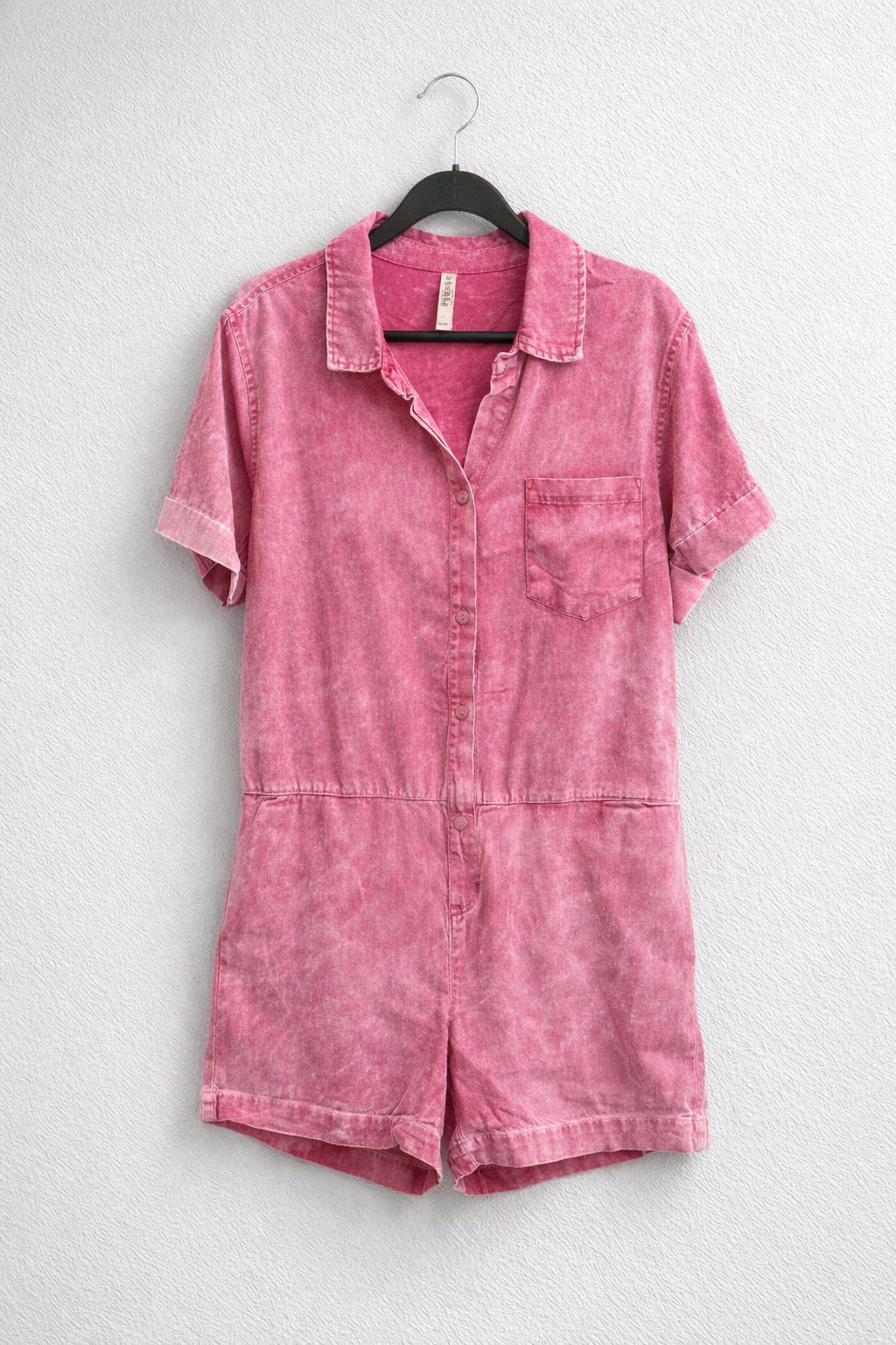 Zenana Fuchsia Acid‑Wash Romper – Women’s Size Large Casual Button‑Up One‑Piece