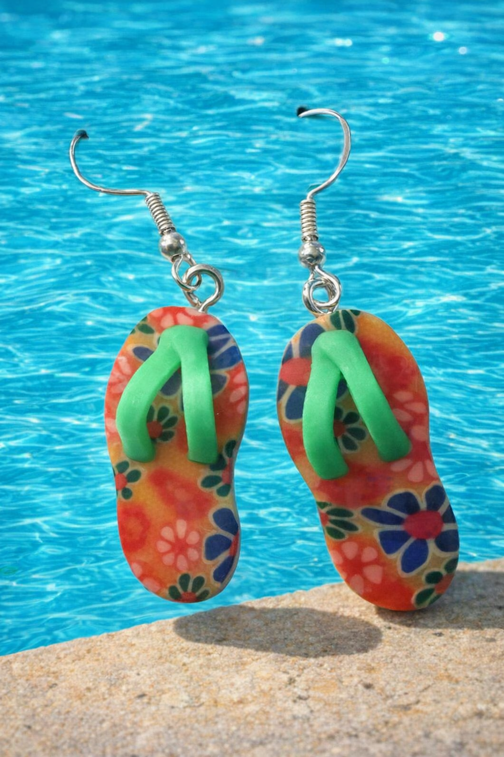 Summer Floral Flip Flop Earrings – Lightweight Beachy Dangle Earrings with Hypoallergenic Hooks
