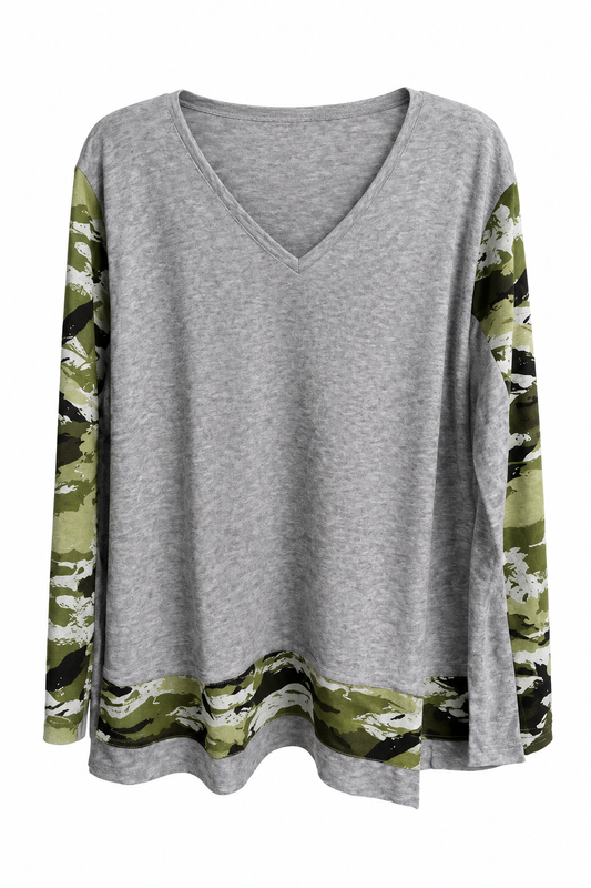 Yak & Yeti Women’s Gray Camo-Trim Sweater – Large