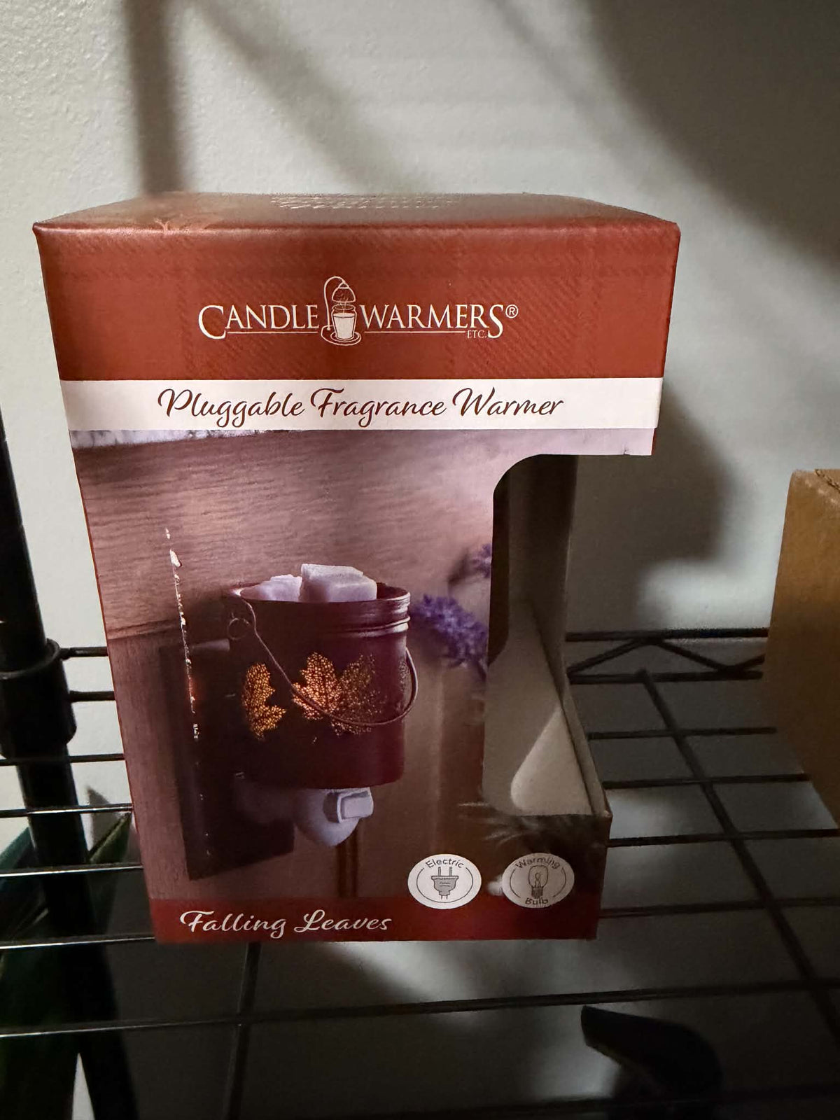 Falling Leaves Pluggable Fragrance Warmer – Rotating Plug + Warming Bulb