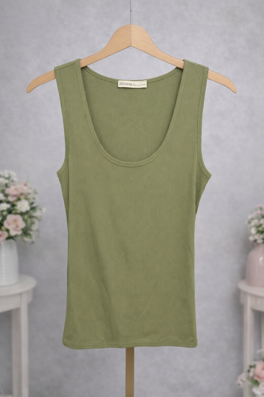 Zenana Olive Green Tank Top – Soft Rayon Spandex Scoop Neck Sleeveless Tee (Size Large)